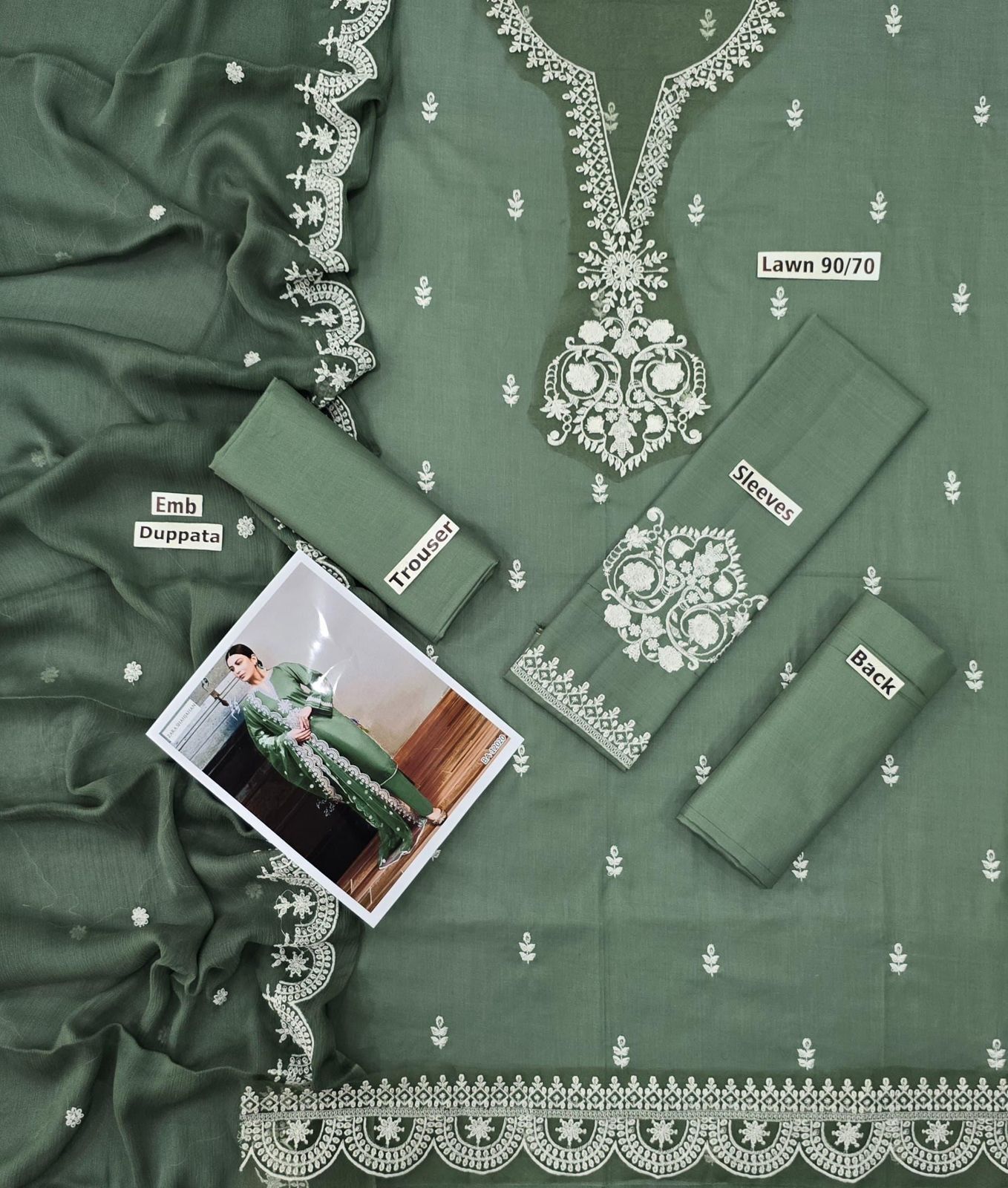 Fabric: High-Quality Lawn 90/70