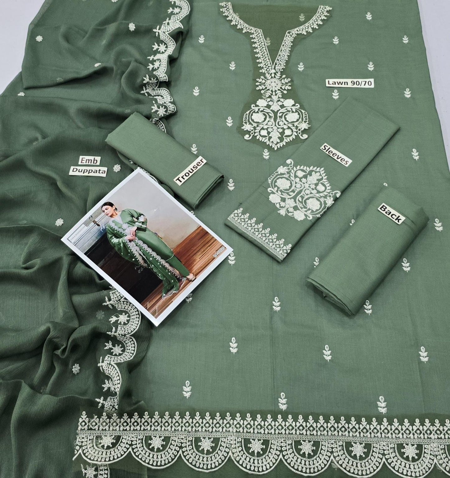 Fabric: High-Quality Lawn 90/70